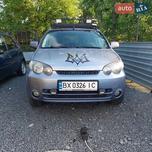Позашляховик / Кросовер Honda HR-V 2002 в 