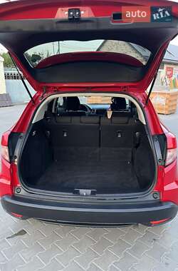 Позашляховик / Кросовер Honda HR-V 2017 в 