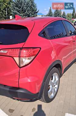 Внедорожник / Кроссовер Honda HR-V 2015 в 