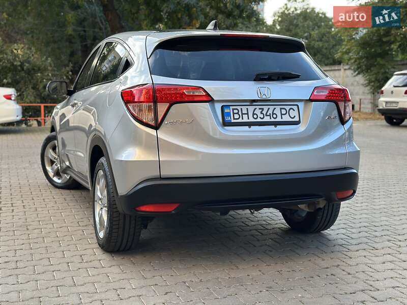 Внедорожник / Кроссовер Honda HR-V 2016 в Одессе