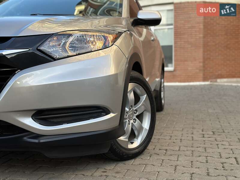 Внедорожник / Кроссовер Honda HR-V 2016 в Одессе