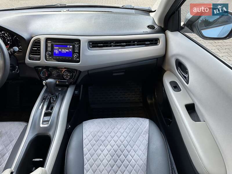Внедорожник / Кроссовер Honda HR-V 2016 в Одессе
