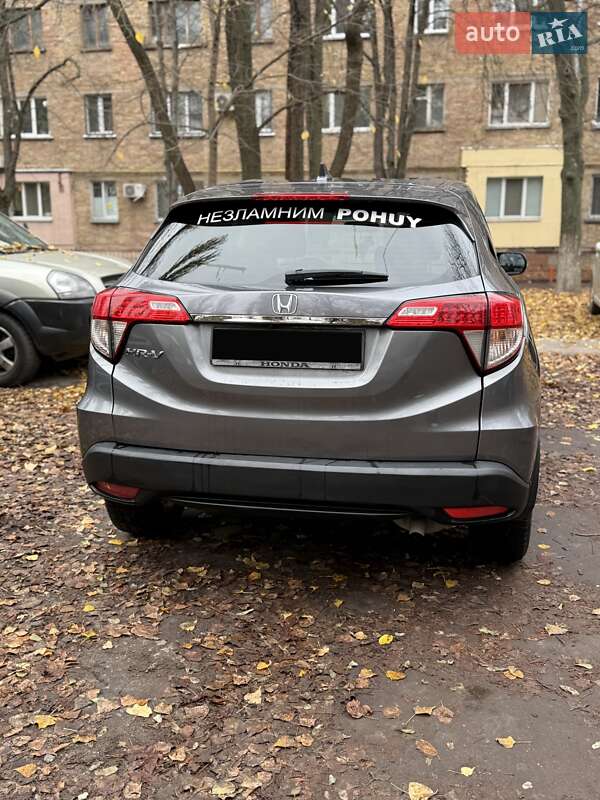 Внедорожник / Кроссовер Honda HR-V 2019 в Киеве