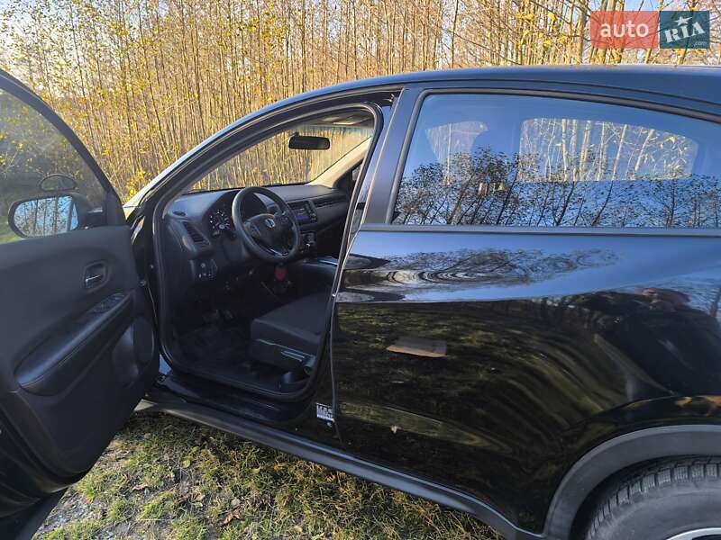 Позашляховик / Кросовер Honda HR-V 2017 в Деревачі фото 31 Позашляховик / Кросовер Honda HR-V 2017 в Деревачі