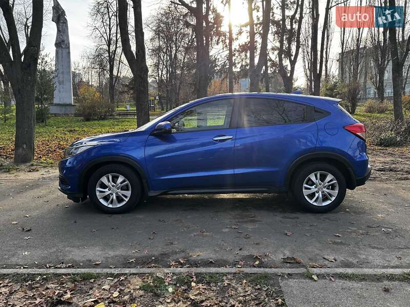 Внедорожник / Кроссовер Honda HR-V 2018 в Киеве