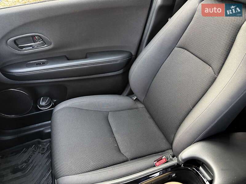 Внедорожник / Кроссовер Honda HR-V 2018 в Киеве