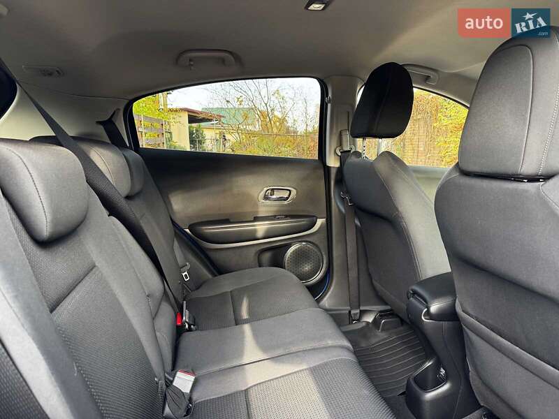 Внедорожник / Кроссовер Honda HR-V 2018 в Киеве