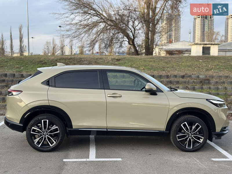 Внедорожник / Кроссовер Honda HR-V 2023 в Киеве