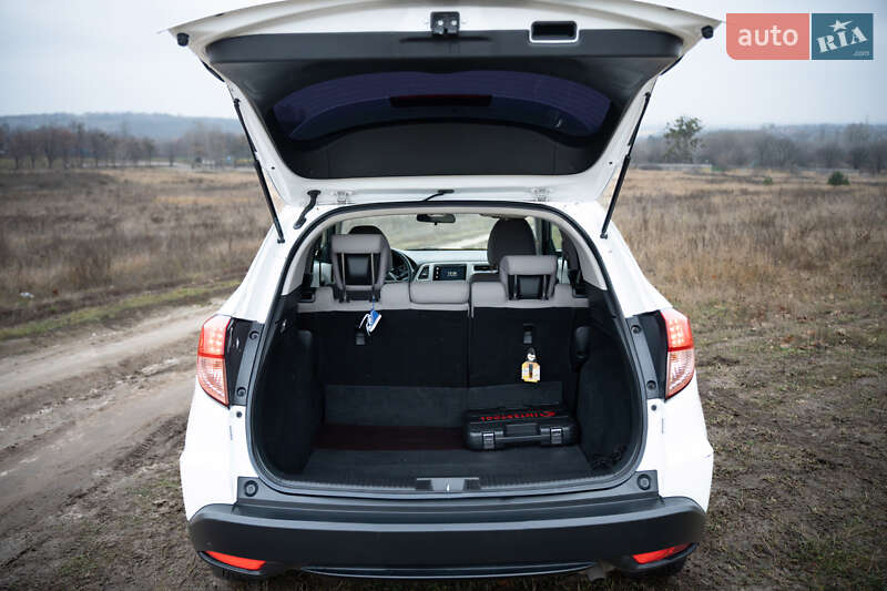 Внедорожник / Кроссовер Honda HR-V 2015 в Киеве