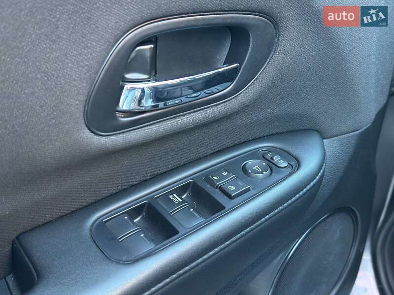 Внедорожник / Кроссовер Honda HR-V 2019 в Львове