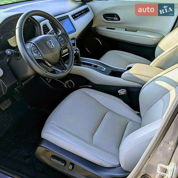 Внедорожник / Кроссовер Honda HR-V 2018 в Киеве