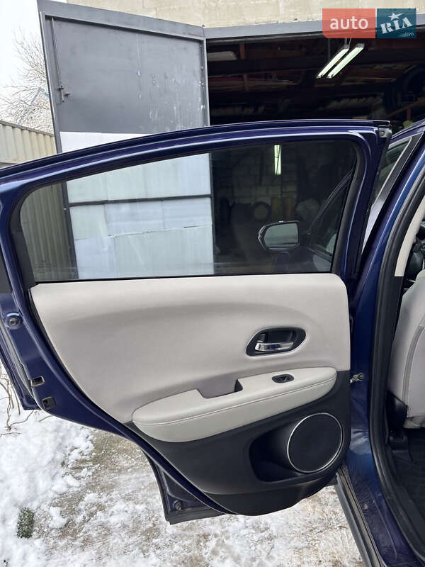 Внедорожник / Кроссовер Honda HR-V 2017 в Харькове