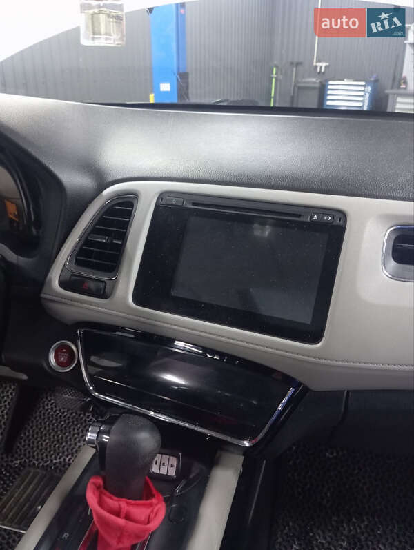 Внедорожник / Кроссовер Honda HR-V 2016 в Киеве