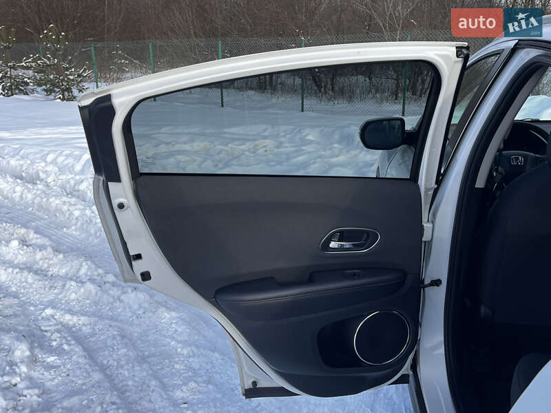 Внедорожник / Кроссовер Honda HR-V 2021 в Львове фото 15 Внедорожник / Кроссовер Honda HR-V 2021 в Львове