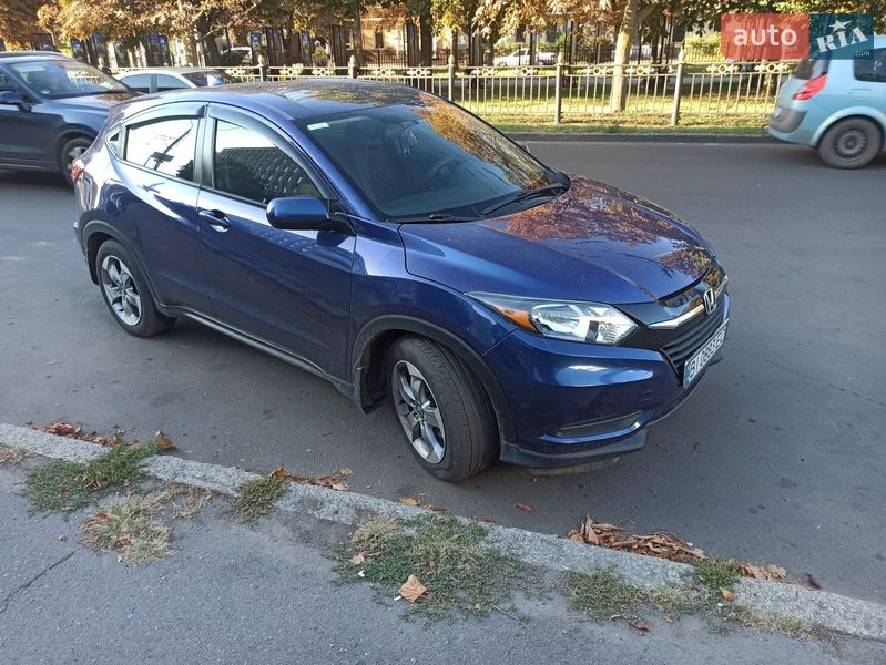 Внедорожник / Кроссовер Honda HR-V 2017 в Полтаве
