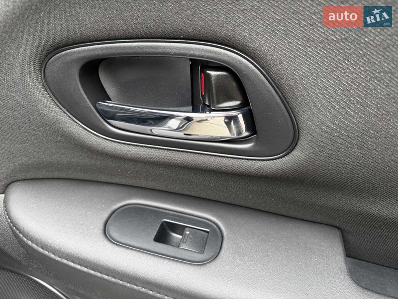 Позашляховик / Кросовер Honda HR-V 2018 в Києві