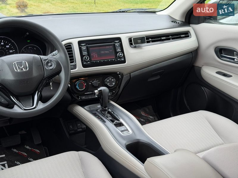 Внедорожник / Кроссовер Honda HR-V 2016 в Ужгороде фото 35 Внедорожник / Кроссовер Honda HR-V 2016 в Ужгороде