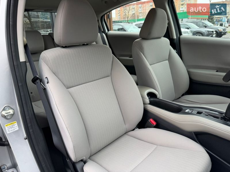 Внедорожник / Кроссовер Honda HR-V 2016 в Ужгороде фото 42 Внедорожник / Кроссовер Honda HR-V 2016 в Ужгороде