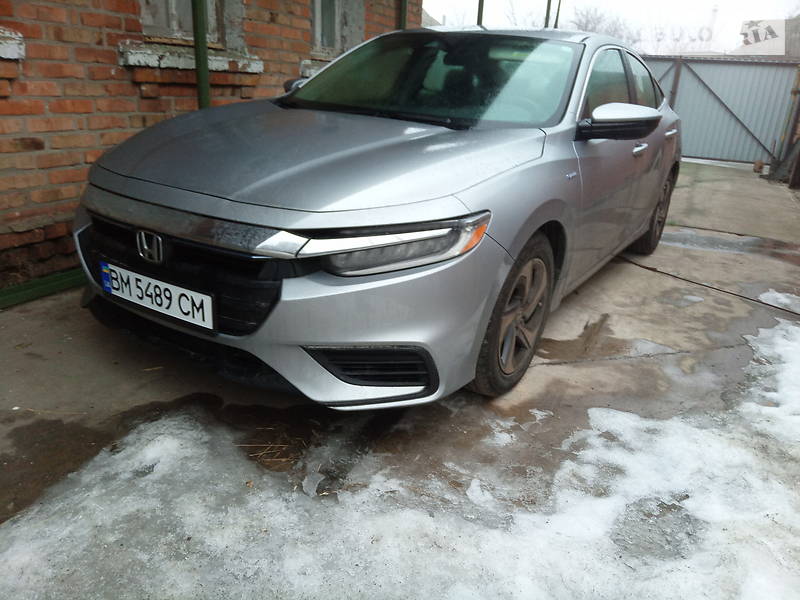 Седан Honda Insight 2019 в Ромнах