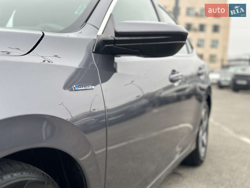 Седан Honda Insight 2018 в Киеве