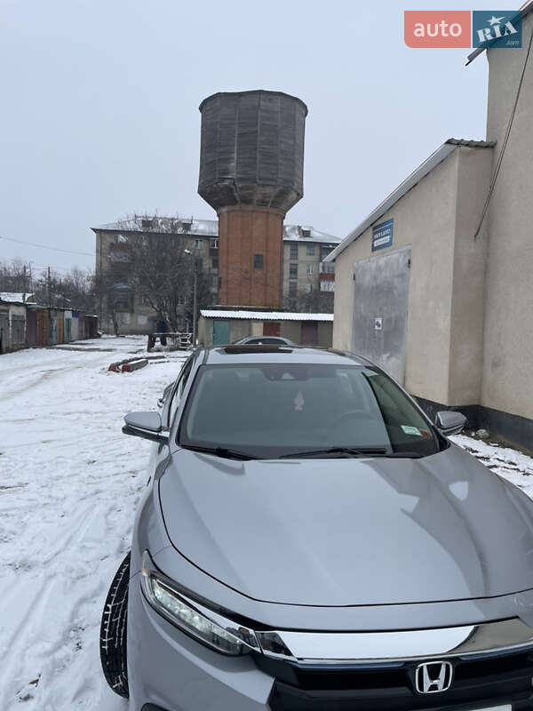 Седан Honda Insight 2019 в Одессе