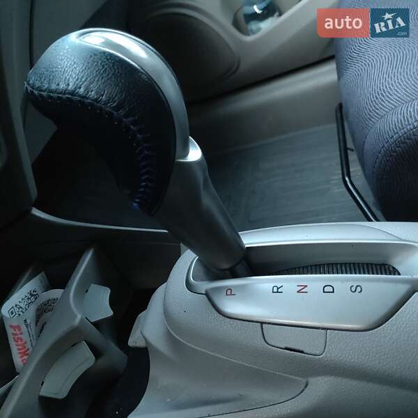 Хэтчбек Honda Insight 2009 в Долине