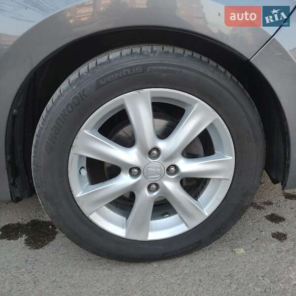 Хэтчбек Honda Insight 2009 в Долине