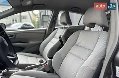 Хэтчбек Honda Insight 2010 в 