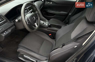 Седан Honda Insight 2021 в 