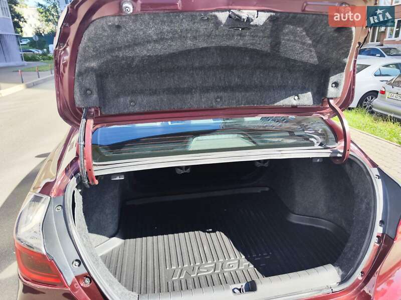Седан Honda Insight 2018 в Киеве