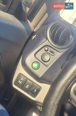 Хэтчбек Honda Insight 2010 в 