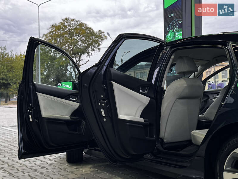 Седан Honda Insight 2019 в Одессе