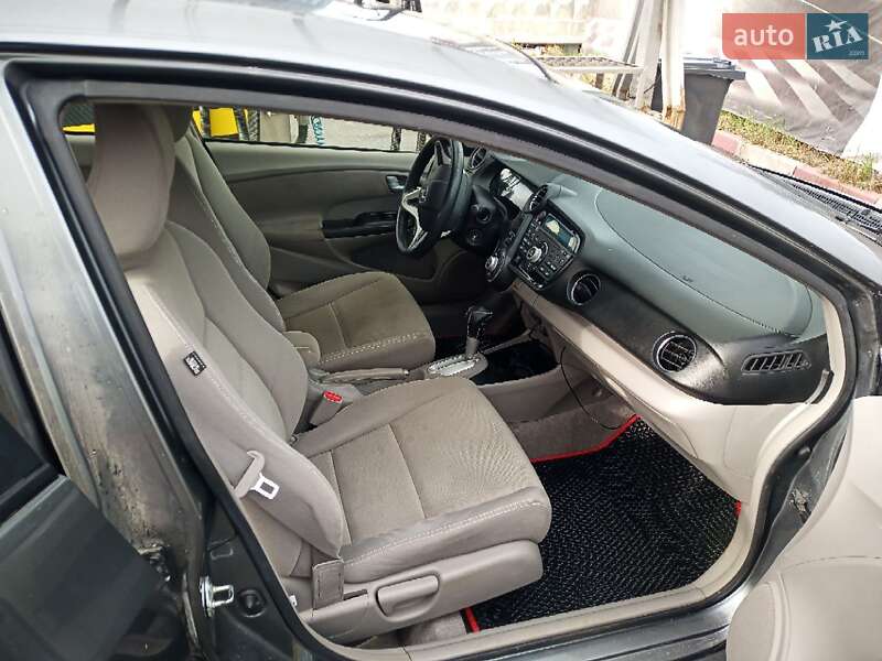 Хэтчбек Honda Insight 2014 в Киеве