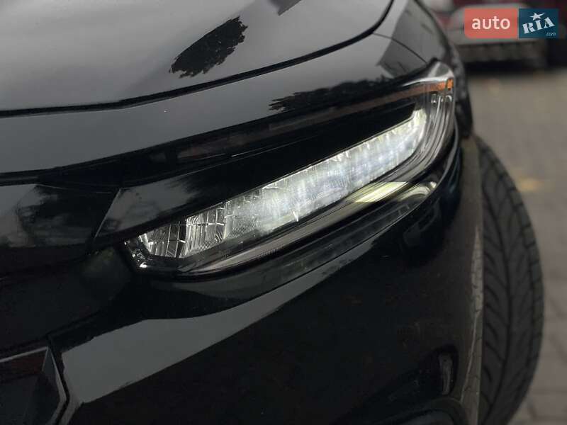 Седан Honda Insight 2019 в Днепре