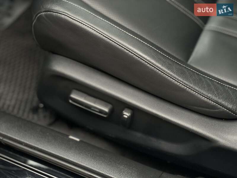 Седан Honda Insight 2019 в Днепре