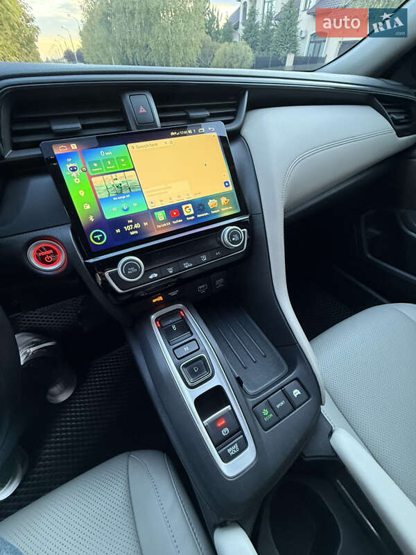 Седан Honda Insight 2018 в Одессе
