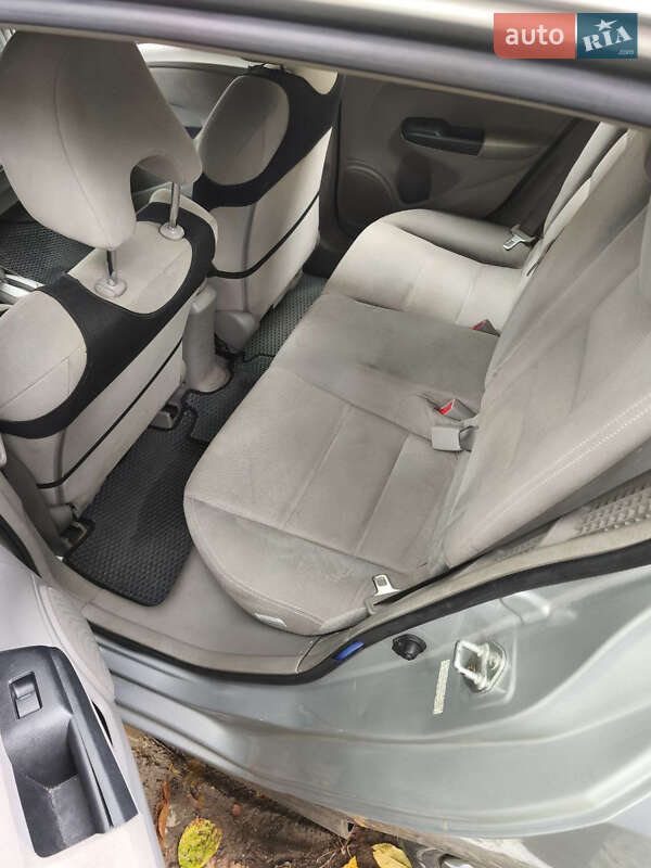 Хэтчбек Honda Insight 2013 в Виннице фото 6 Хэтчбек Honda Insight 2013 в Виннице