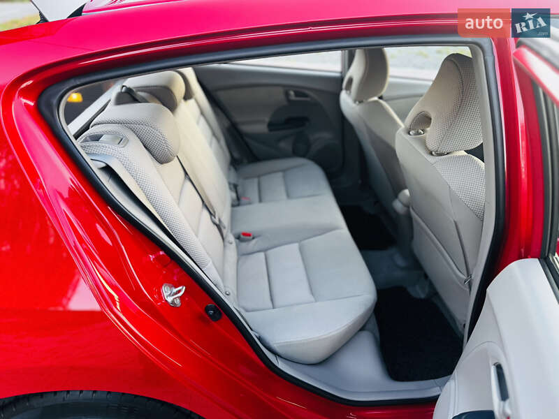 Хетчбек Honda Insight 2010 в Здолбуніві фото 31 Хетчбек Honda Insight 2010 в Здолбуніві