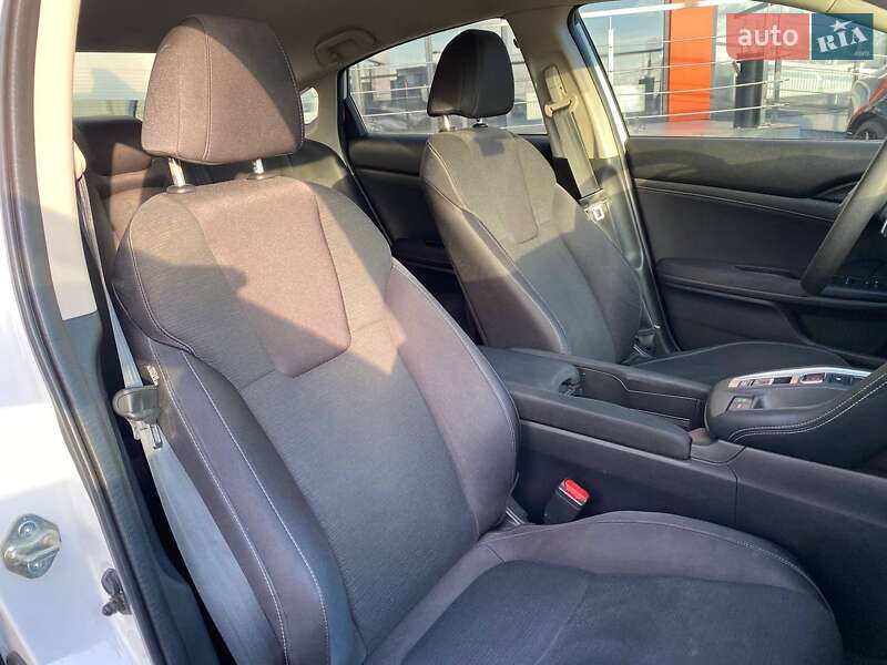 Седан Honda Insight 2018 в Львове