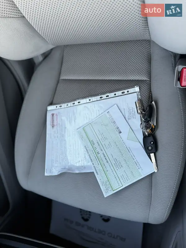 Хетчбек Honda Insight 2010 в Здолбуніві документ