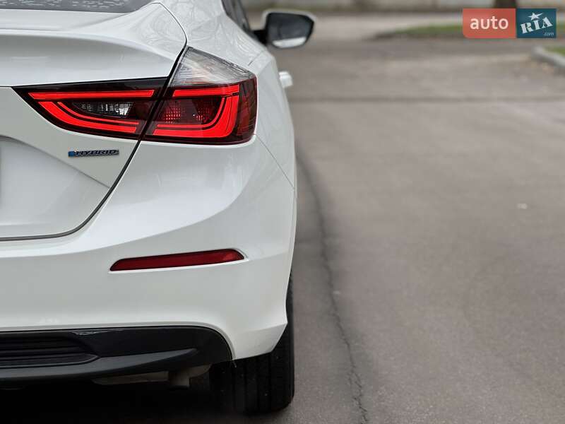 Седан Honda Insight 2018 в Дніпрі