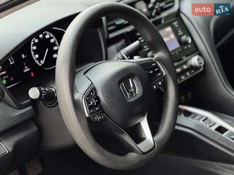 Седан Honda Insight 2018 в Дніпрі
