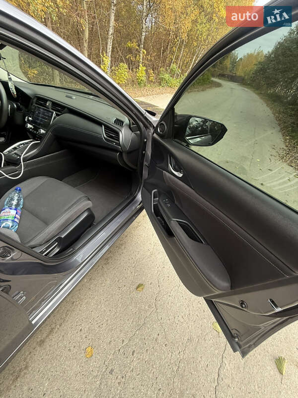 Седан Honda Insight 2021 в Львові