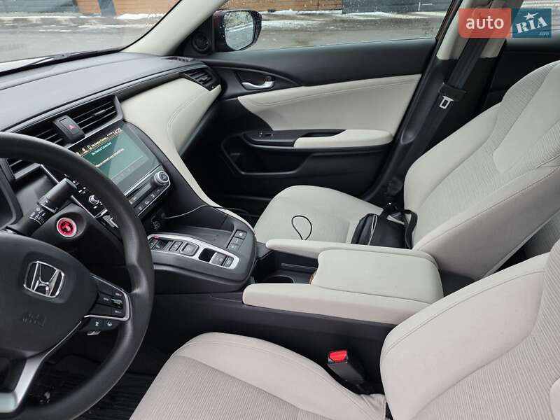 Седан Honda Insight 2018 в Киеве фото 7 Седан Honda Insight 2018 в Киеве