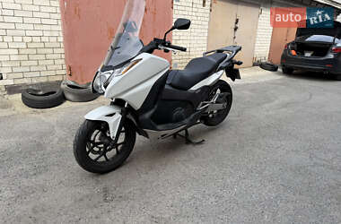 Макси-скутер Honda Integra 750 2015 в 