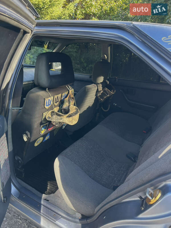 Лифтбек Honda Integra 1988 в Киеве фото 7 Лифтбек Honda Integra 1988 в Киеве