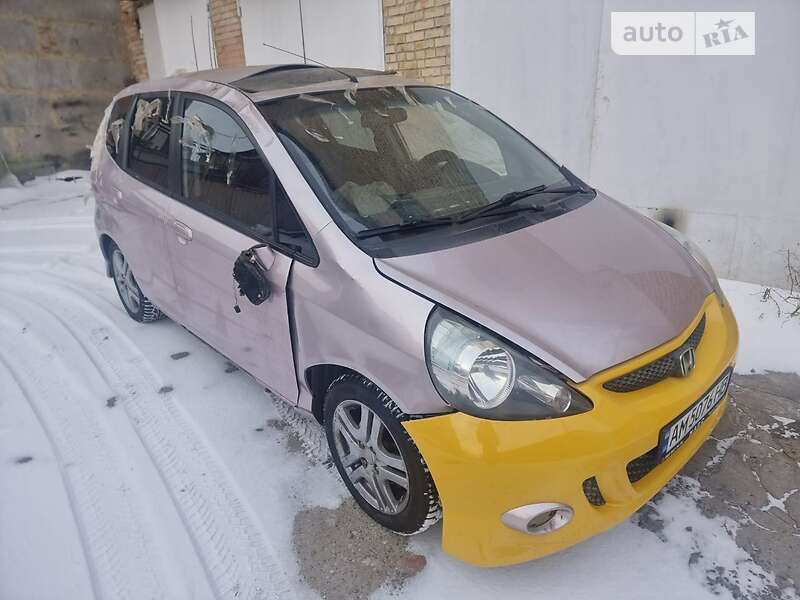 Хэтчбек Honda Jazz 2008 в Киеве