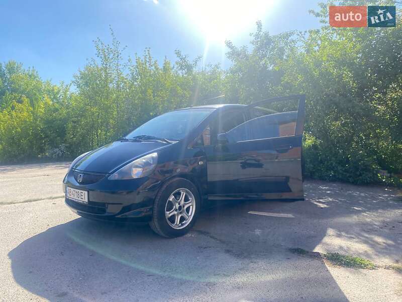 Хэтчбек Honda Jazz 2006 в Виннице