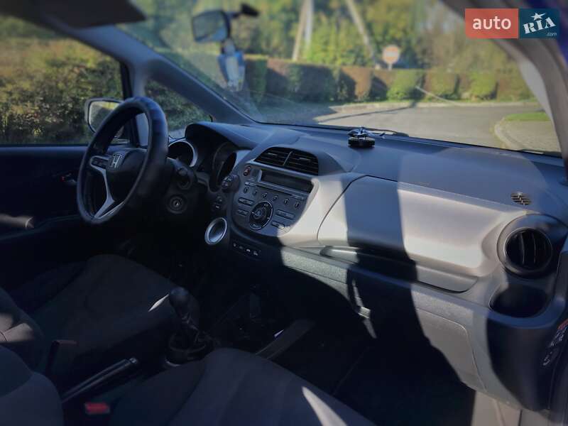 Хэтчбек Honda Jazz 2010 в Ровно фото 19 Хэтчбек Honda Jazz 2010 в Ровно