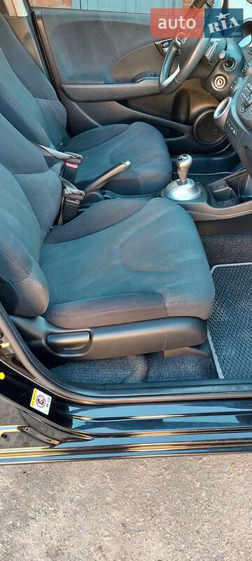 Хетчбек Honda Jazz 2009 в Ромнах